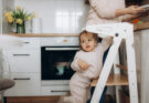 Autonomie et sécurité : pourquoi la tour d'observation est un must-have pour les parents ?